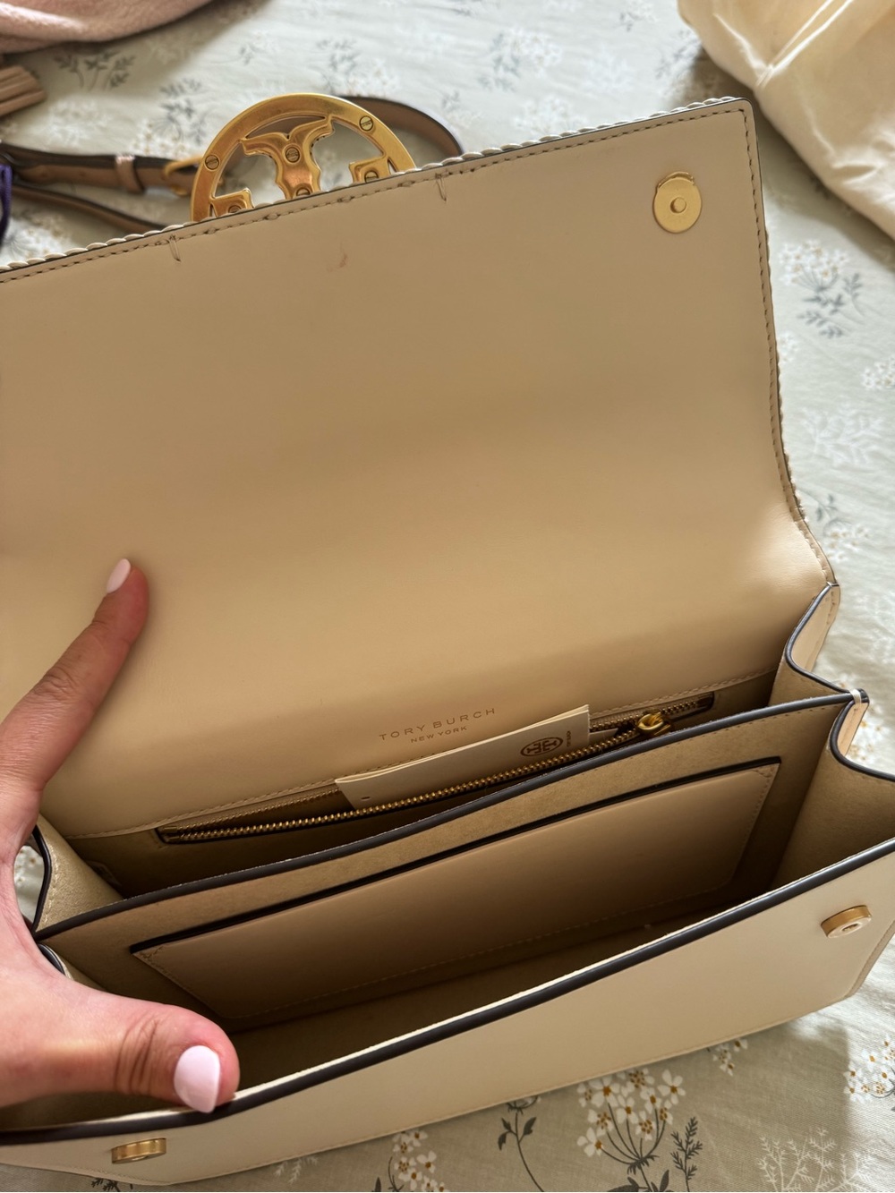 Tory Burch Miller Basket Weave Cream Shoulder Bag - Picture 4 of 5